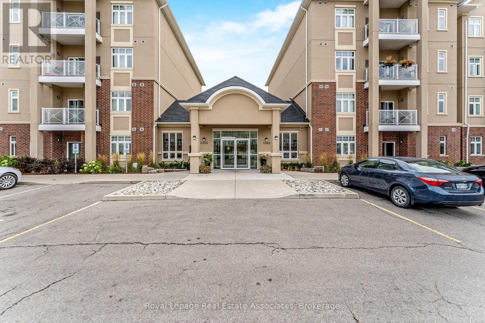 304 - 1370 Costigan Road, Milton (Cl Clarke), Ontario  L9T 0Y8 - Photo 5 - W12409641