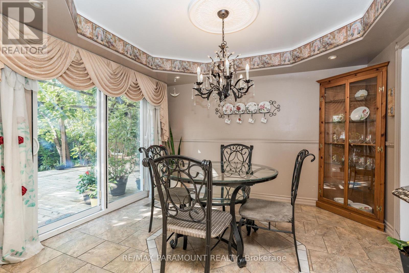 59 Watson Crescent, Brampton, Ontario  L6W 1E5 - Photo 11 - W12409643