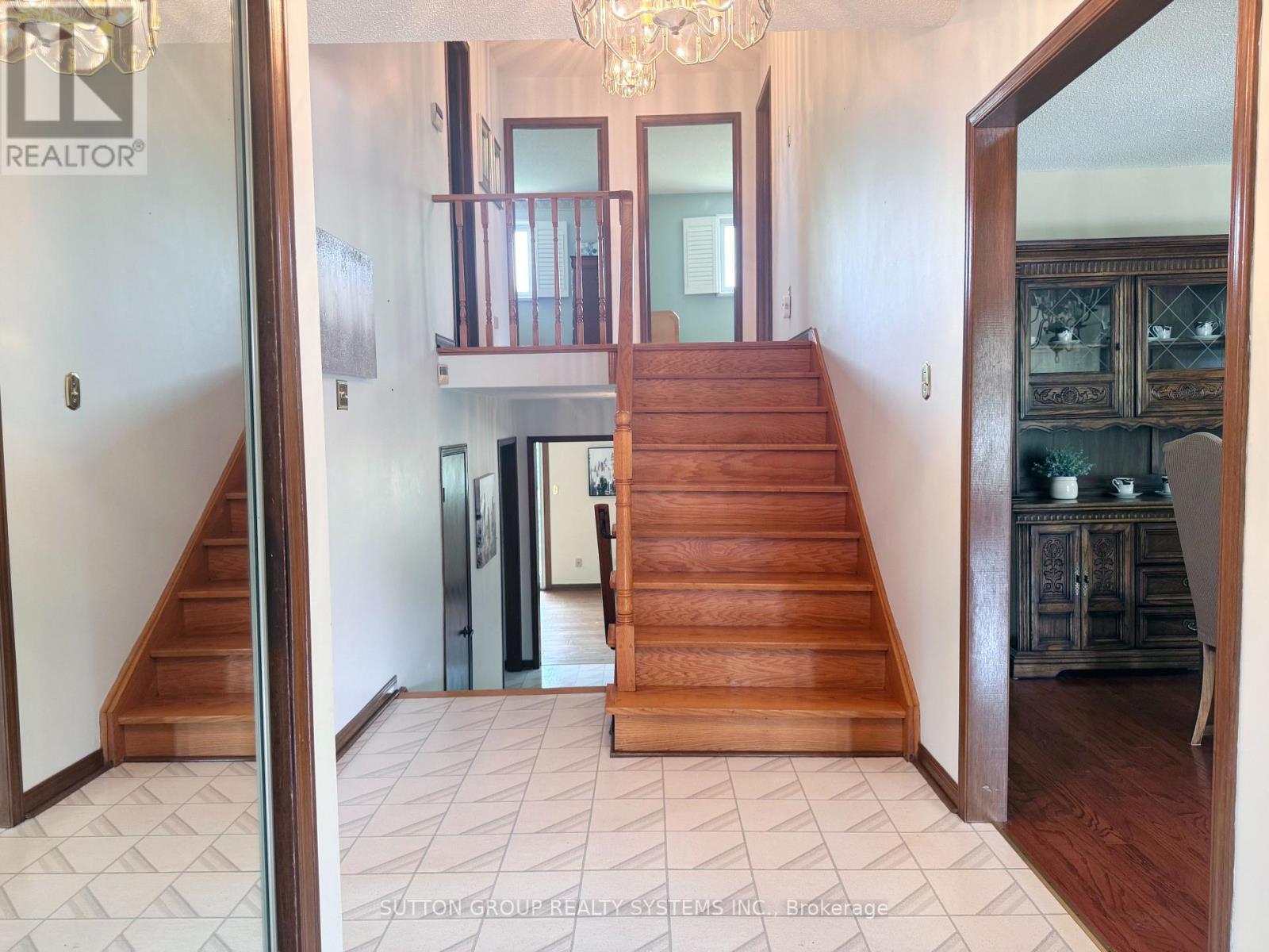 1161 Carlo Court, Mississauga (Rathwood), Ontario  L4W 3N6 - Photo 17 - W12409650
