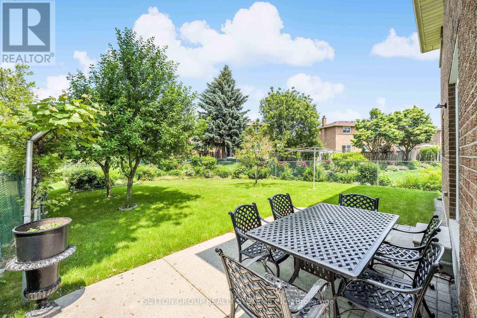 1161 Carlo Court, Mississauga (Rathwood), Ontario  L4W 3N6 - Photo 24 - W12409650