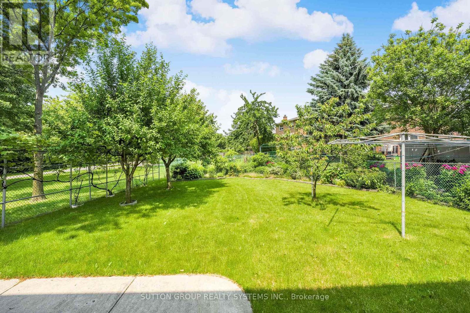 1161 Carlo Court, Mississauga (Rathwood), Ontario  L4W 3N6 - Photo 25 - W12409650