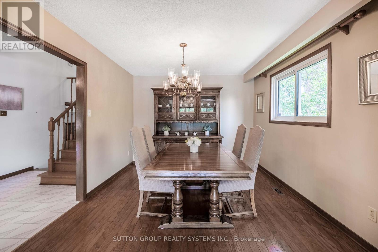 1161 Carlo Court, Mississauga (Rathwood), Ontario  L4W 3N6 - Photo 7 - W12409650