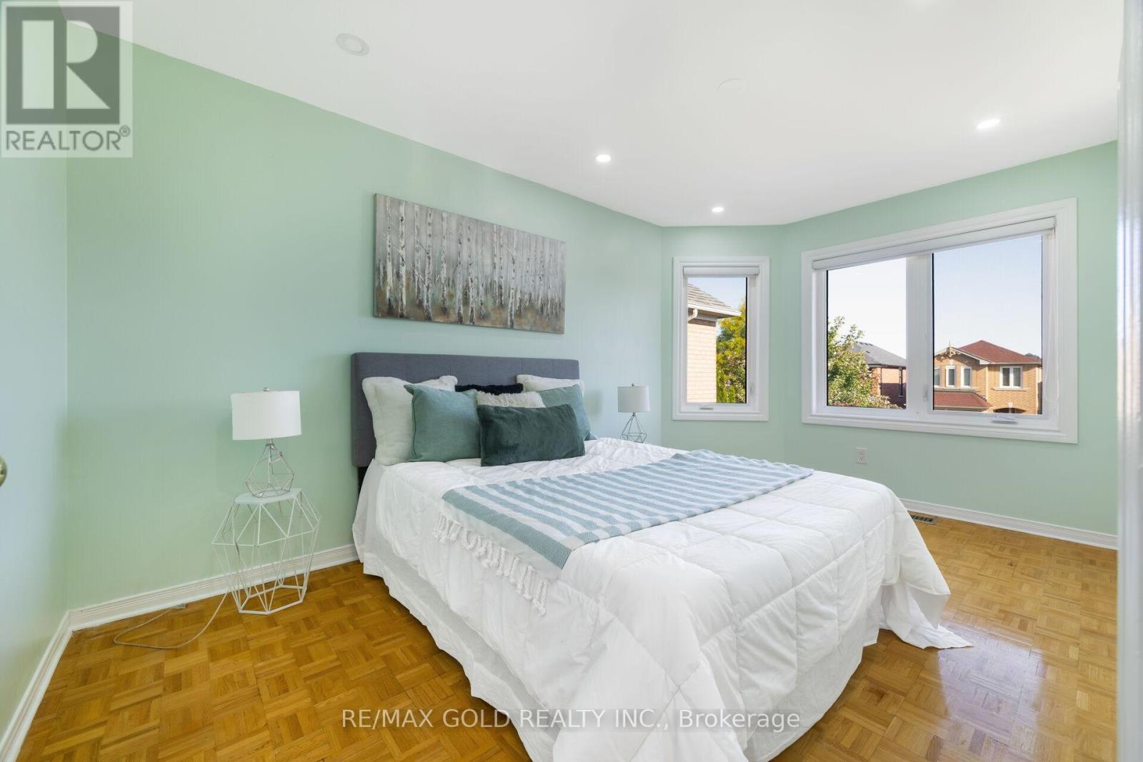 53 Loons Call Crescent, Brampton, Ontario  L6R 2G4 - Photo 36 - W12409668