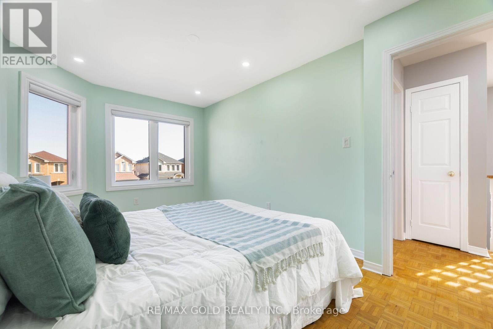 53 Loons Call Crescent, Brampton, Ontario  L6R 2G4 - Photo 37 - W12409668