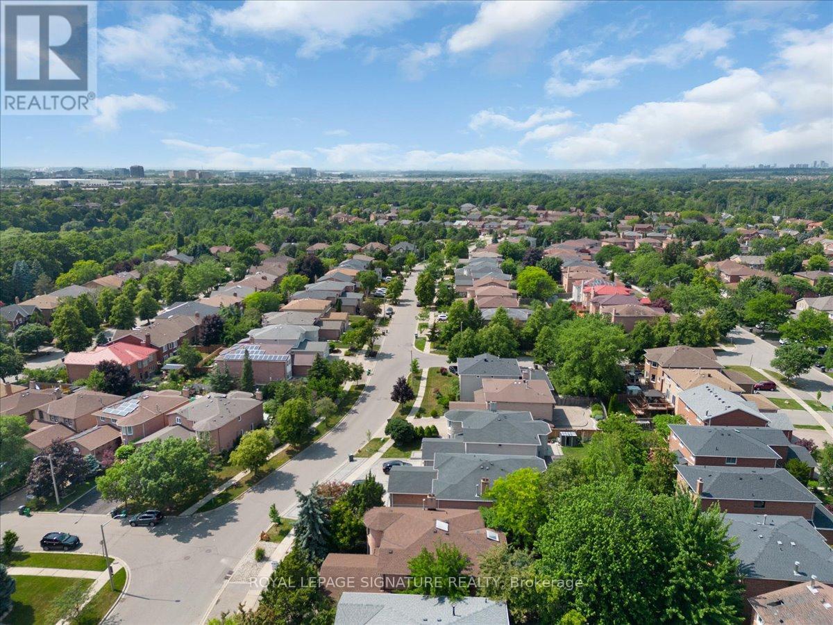 6019 Tillsdown Drive, Mississauga, Ontario  L5N 4M5 - Photo 50 - W12409672