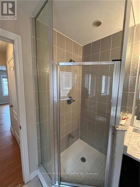 Main - 7 Faders Drive N, Brampton, Ontario  L7A 4Y2 - Photo 10 - W12409696