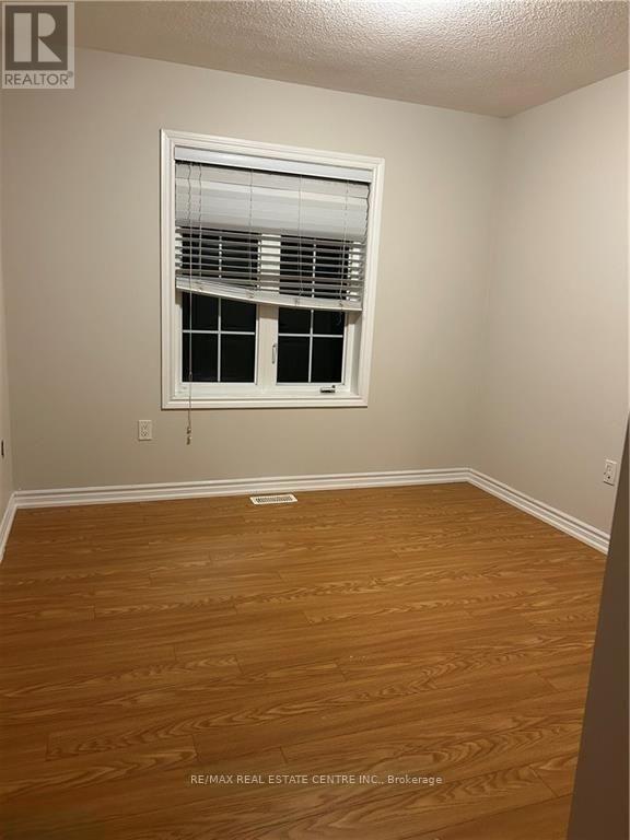 Main - 7 Faders Drive N, Brampton, Ontario  L7A 4Y2 - Photo 12 - W12409696