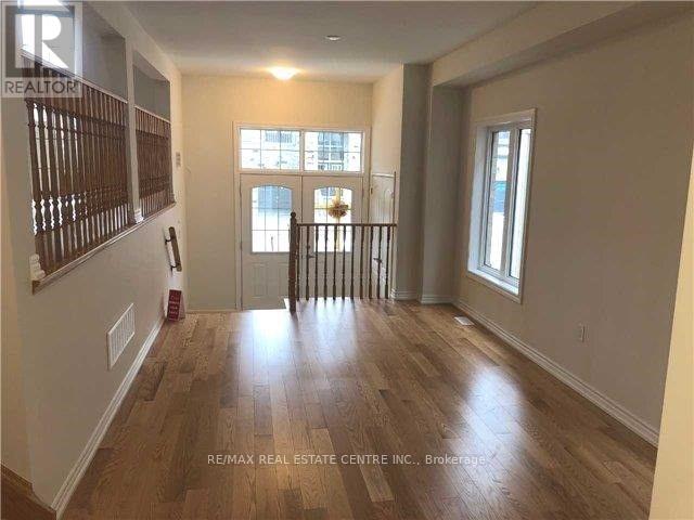 Main - 7 Faders Drive N, Brampton, Ontario  L7A 4Y2 - Photo 2 - W12409696