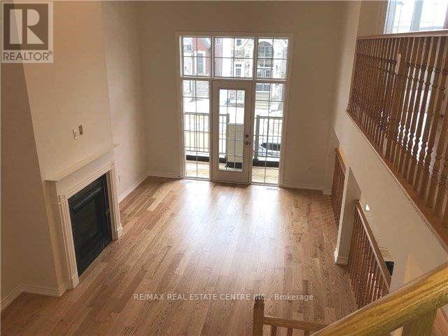 Main - 7 Faders Drive N, Brampton, Ontario  L7A 4Y2 - Photo 3 - W12409696