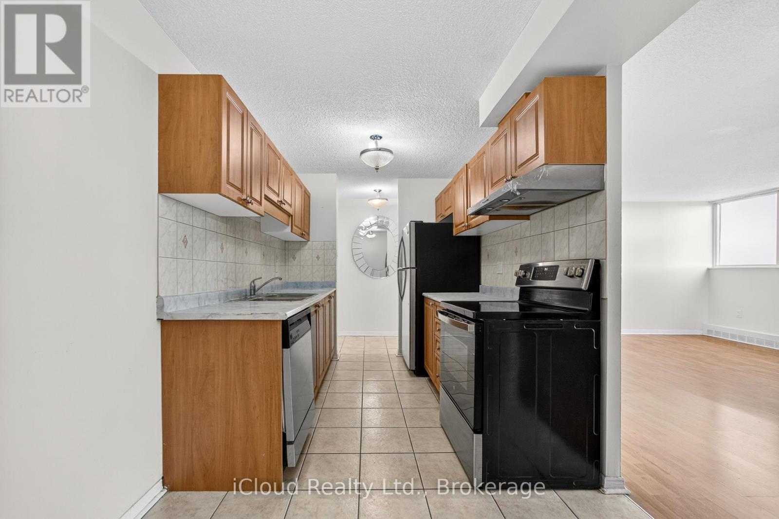 1110 - 2900 Battleford Road, Mississauga, Ontario  L5N 2V9 - Photo 22 - W12365668