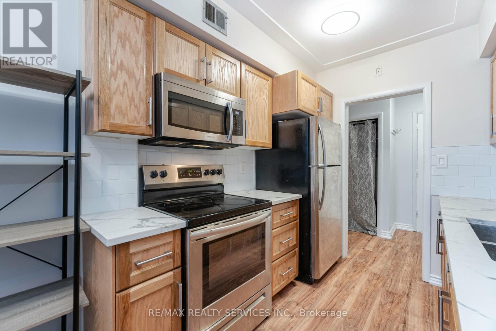 203 - 11 Woodman Drive S, Hamilton, Ontario  L8K 4E3 - Photo 17 - X12408143
