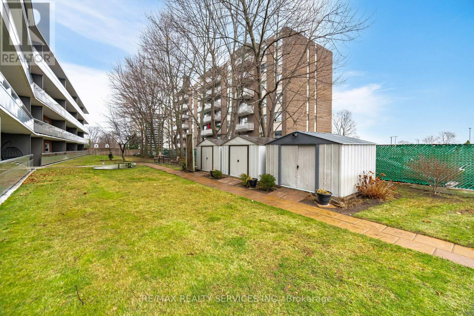 203 - 11 Woodman Drive S, Hamilton, Ontario  L8K 4E3 - Photo 27 - X12408143