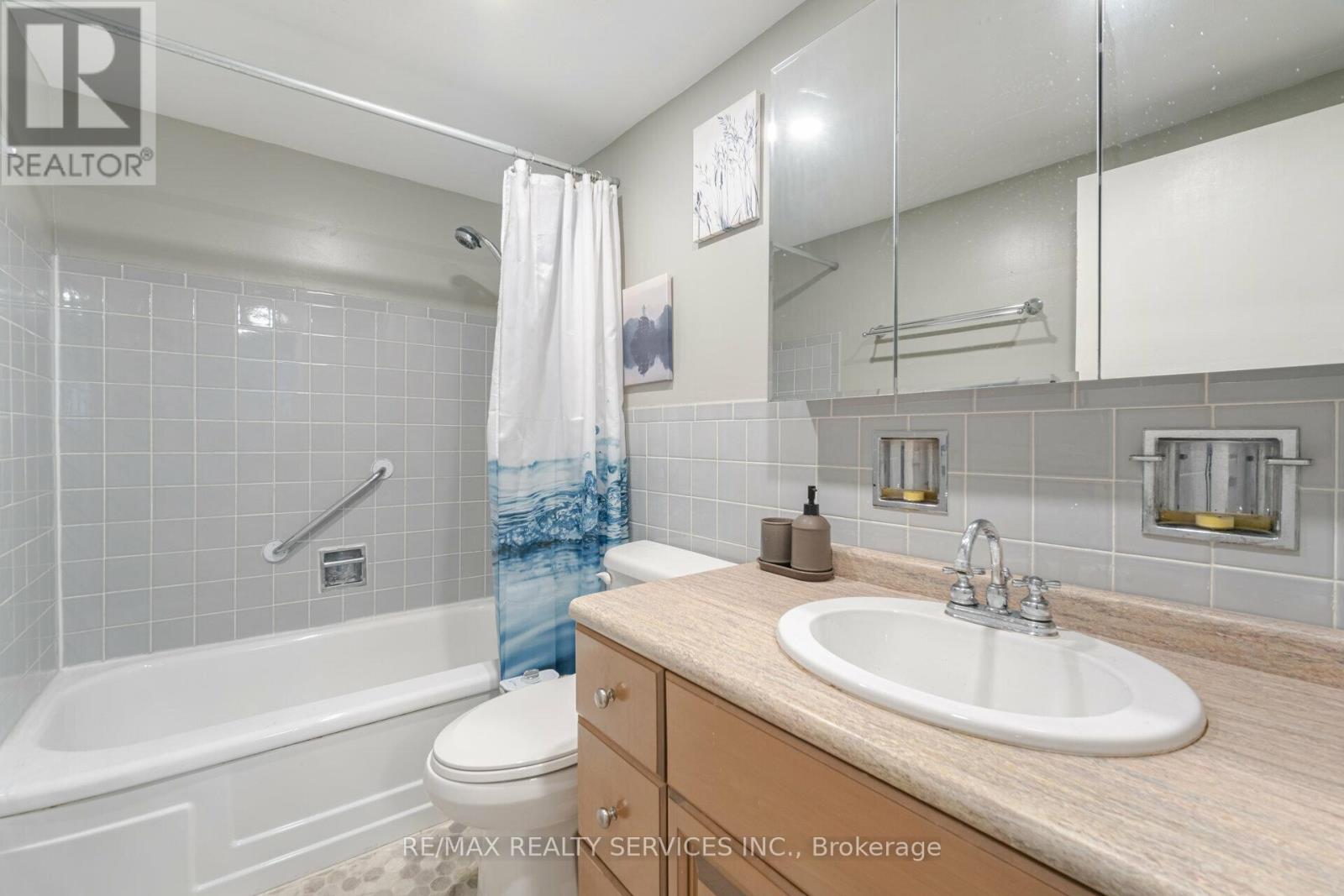 203 - 11 Woodman Drive S, Hamilton, Ontario  L8K 4E3 - Photo 21 - X12408143