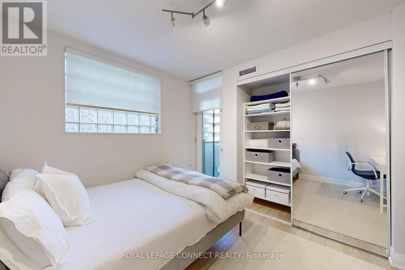 605 - 750 Bay Street, Toronto, Ontario  M5G 1N6 - Photo 22 - C12404735