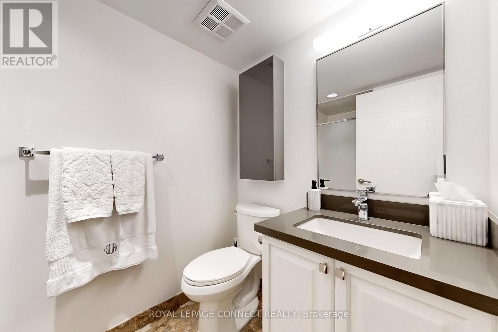 605 - 750 Bay Street, Toronto, Ontario  M5G 1N6 - Photo 24 - C12404735