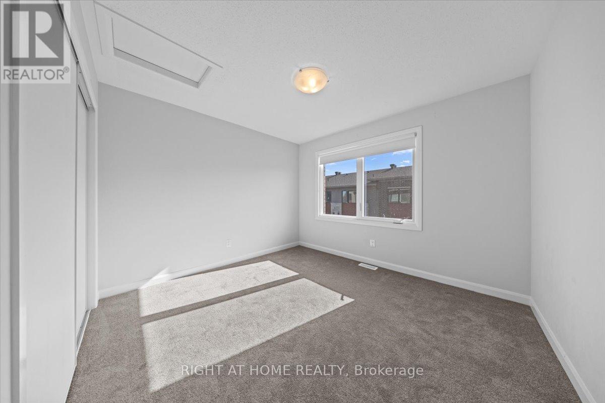 1328 Creekway Private, Ottawa, Ontario  K2T 0P6 - Photo 34 - X12408165