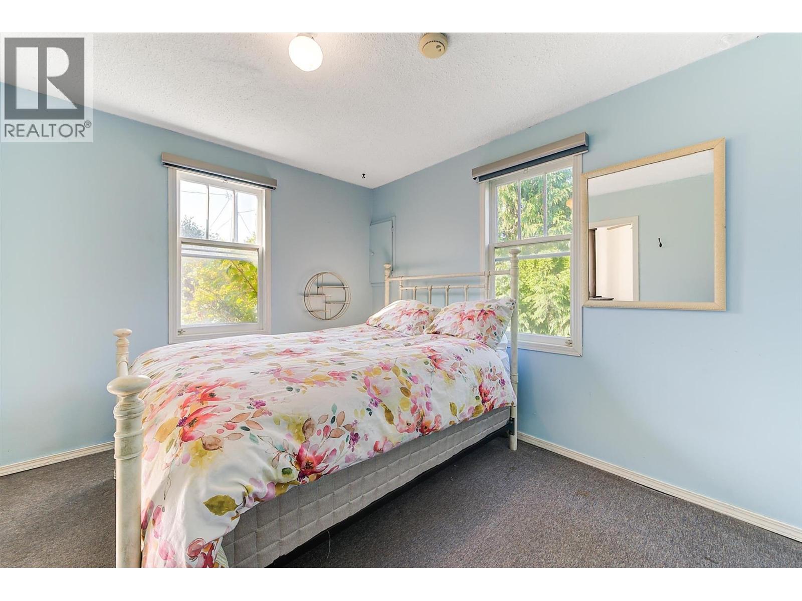 1060 Tataryn Road Kelowna Photo 12