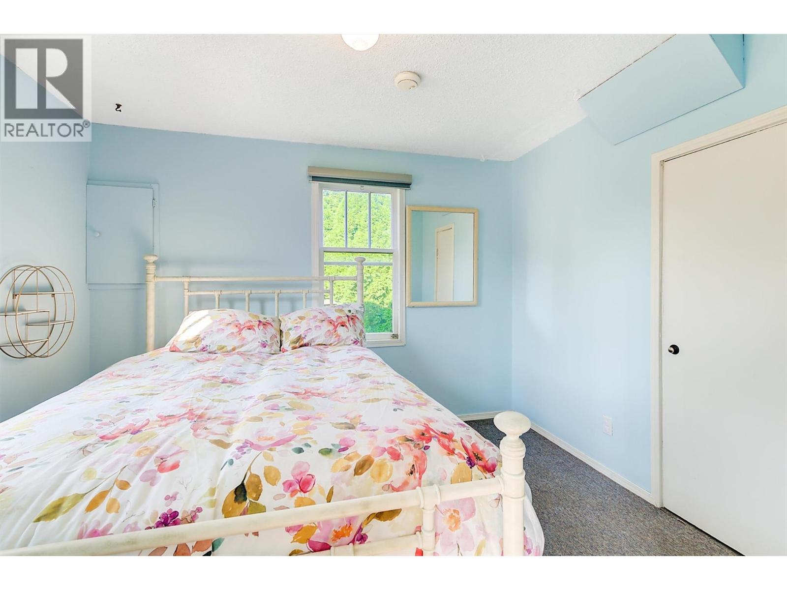 1060 Tataryn Road Kelowna Photo 13