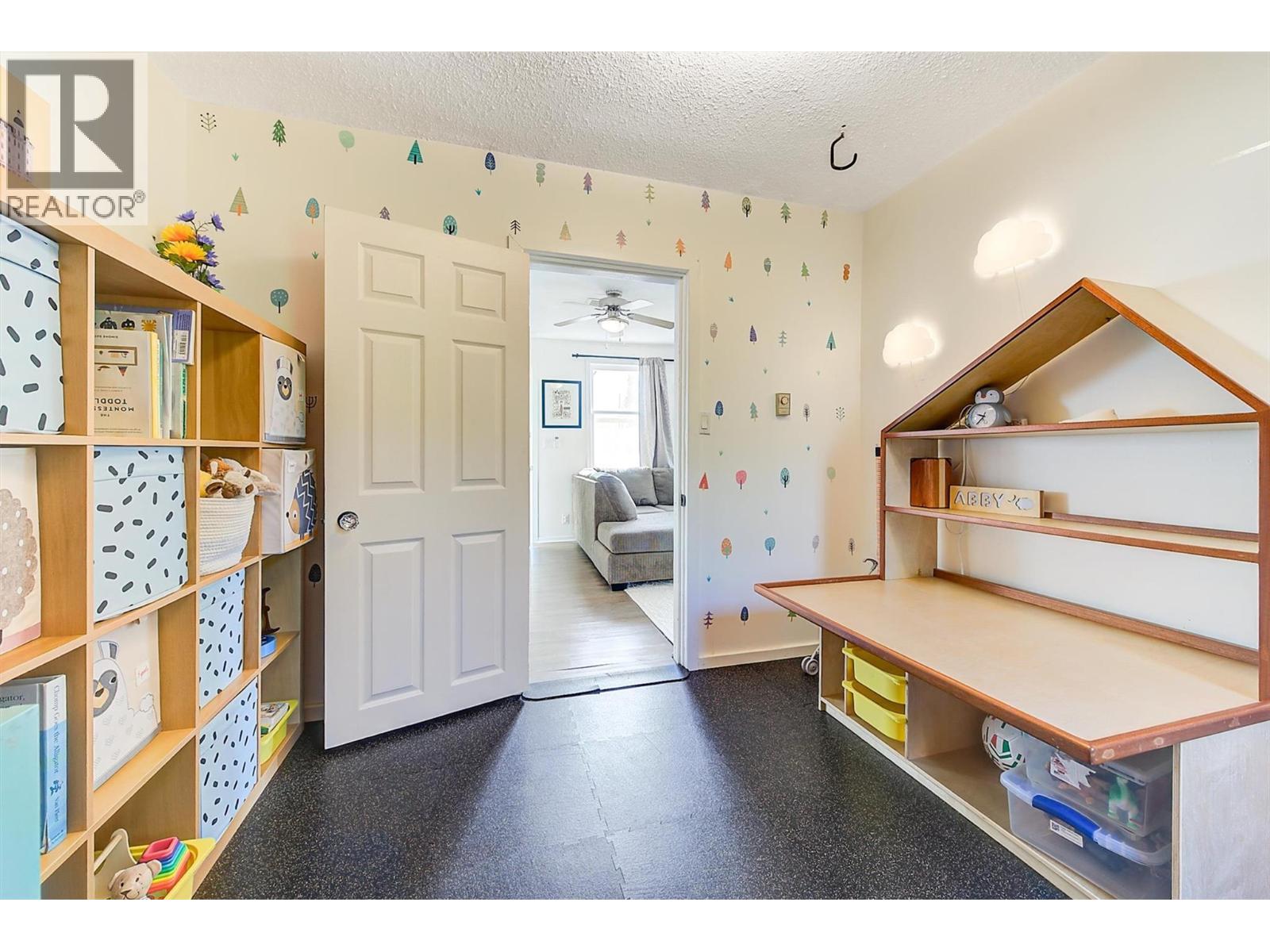 1060 Tataryn Road Kelowna Photo 15