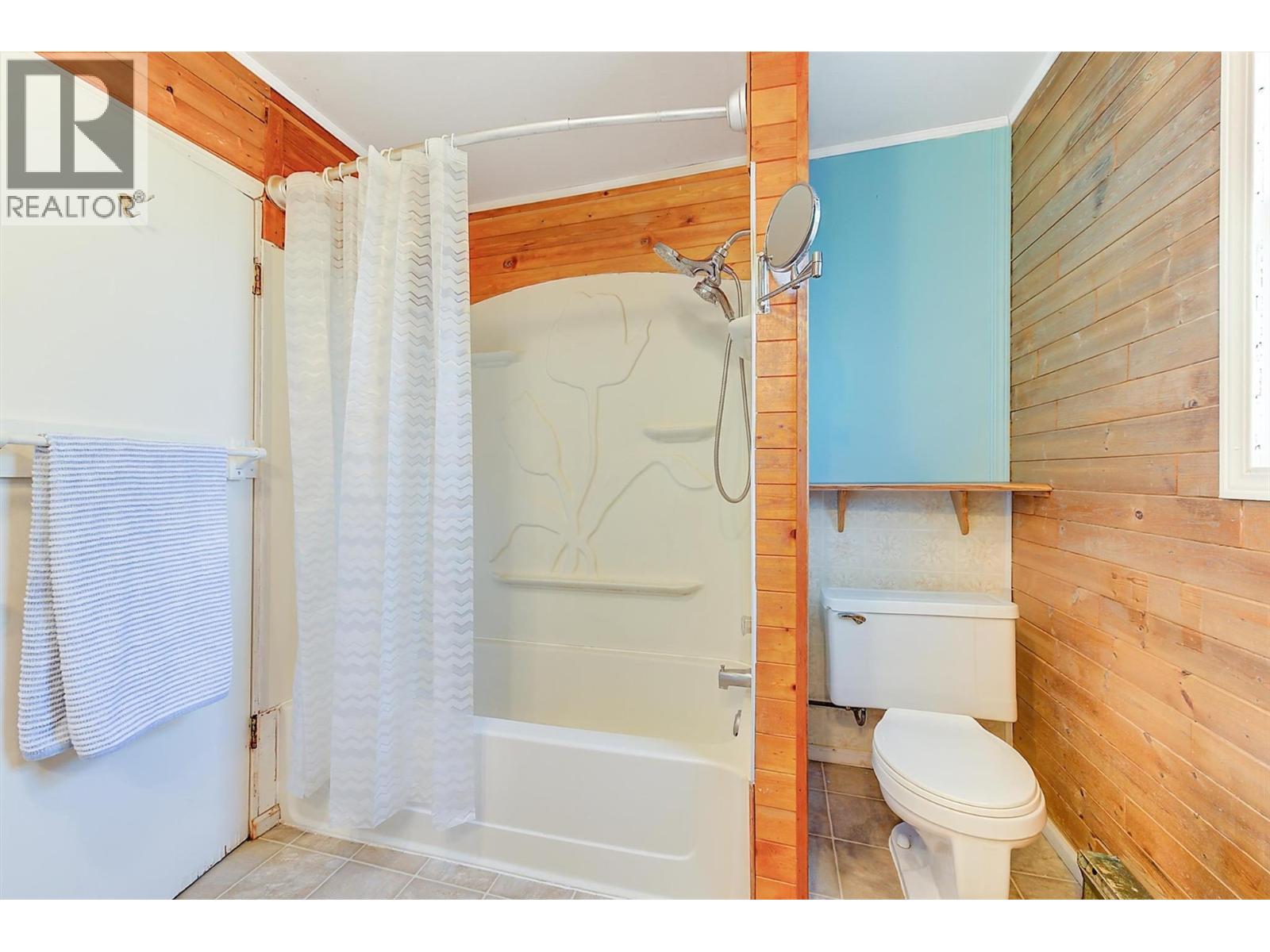 1060 Tataryn Road Kelowna Photo 17