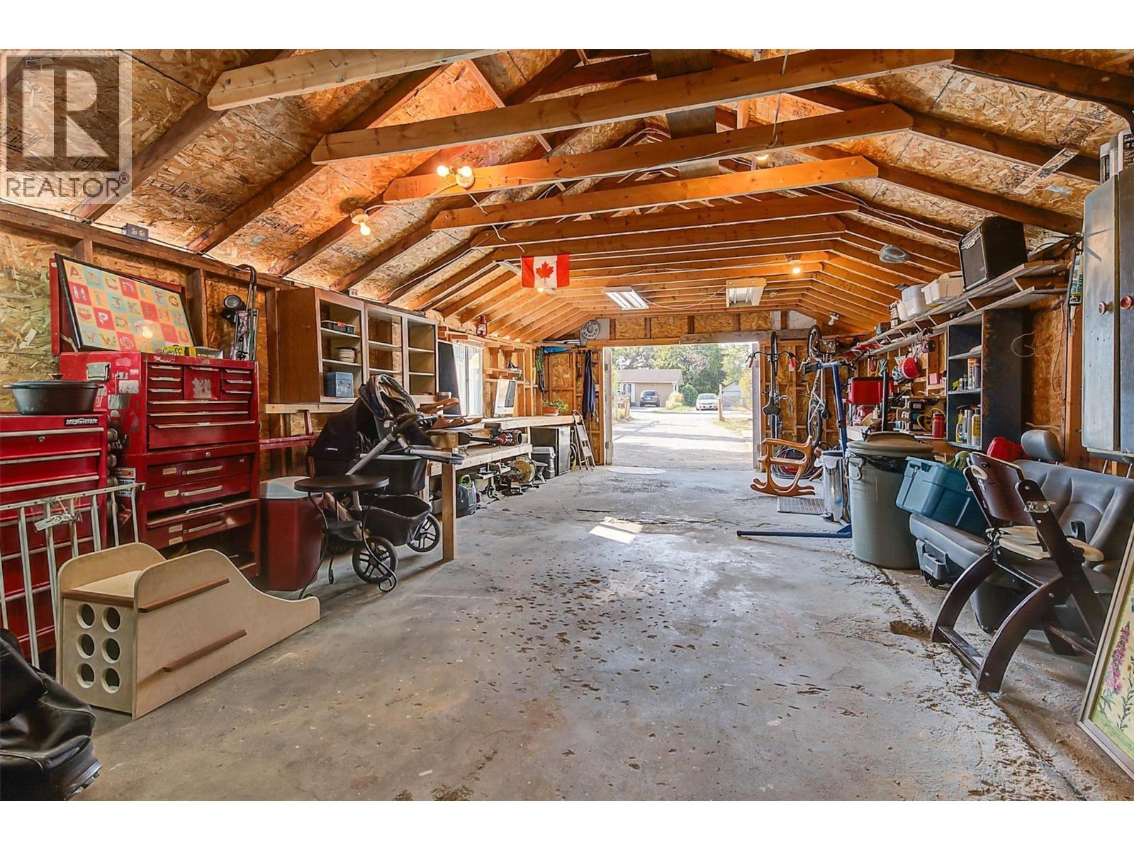 1060 Tataryn Road Kelowna Photo 46