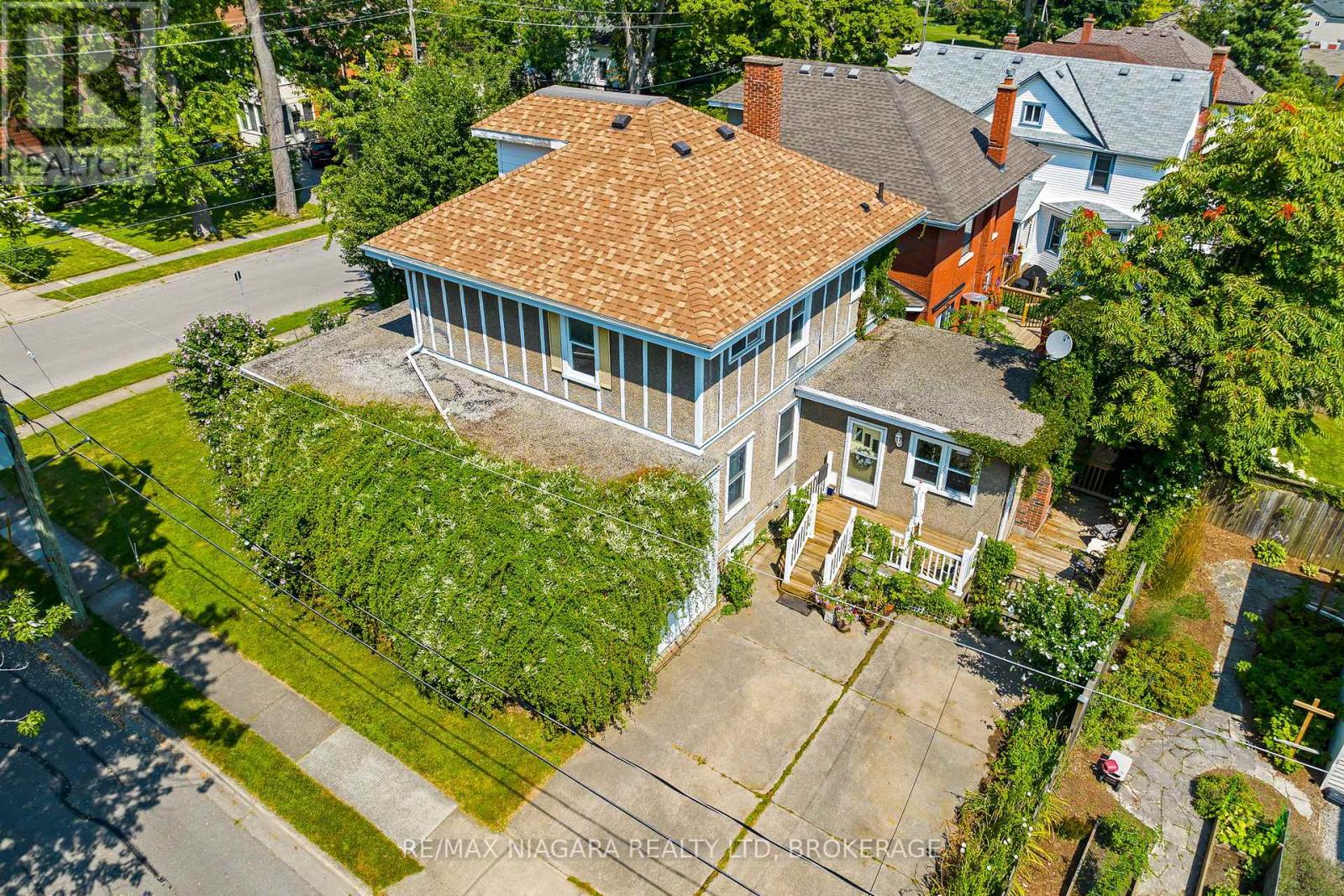 2 Carleton Street N, Thorold, Ontario  L2V 2A3 - Photo 29 - X12364852