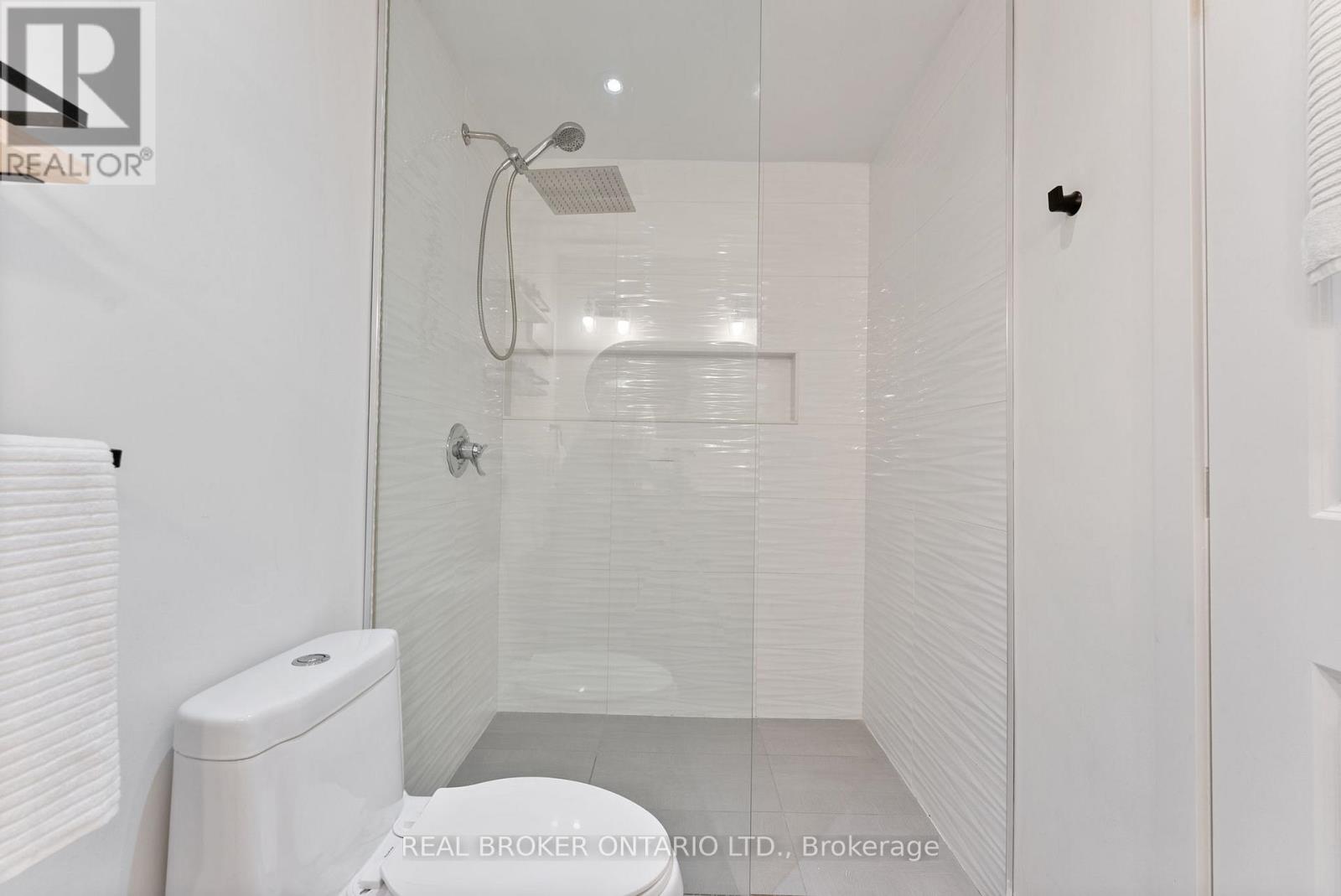 2 - 23 Macaulay Street W, Hamilton, Ontario  L8L 1E6 - Photo 23 - X12409558