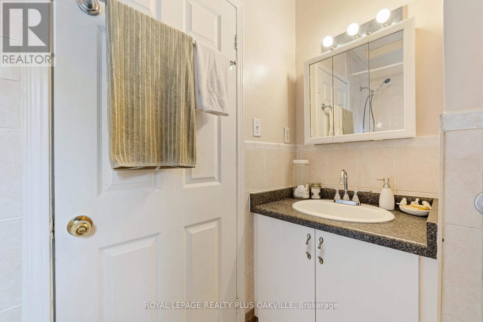 100 Case Street, Hamilton (Stripley), Ontario  L8L 3G9 - Photo 20 - X12409630