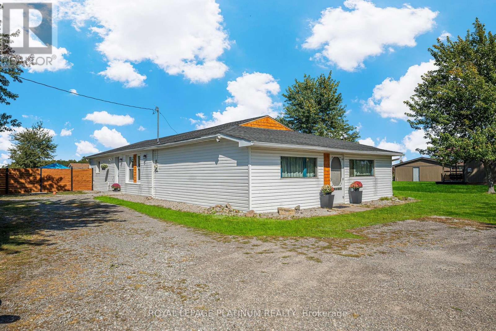 4546 Sherkston Road, Port Colborne, Ontario  L0S 1R0 - Photo 3 - X12409631