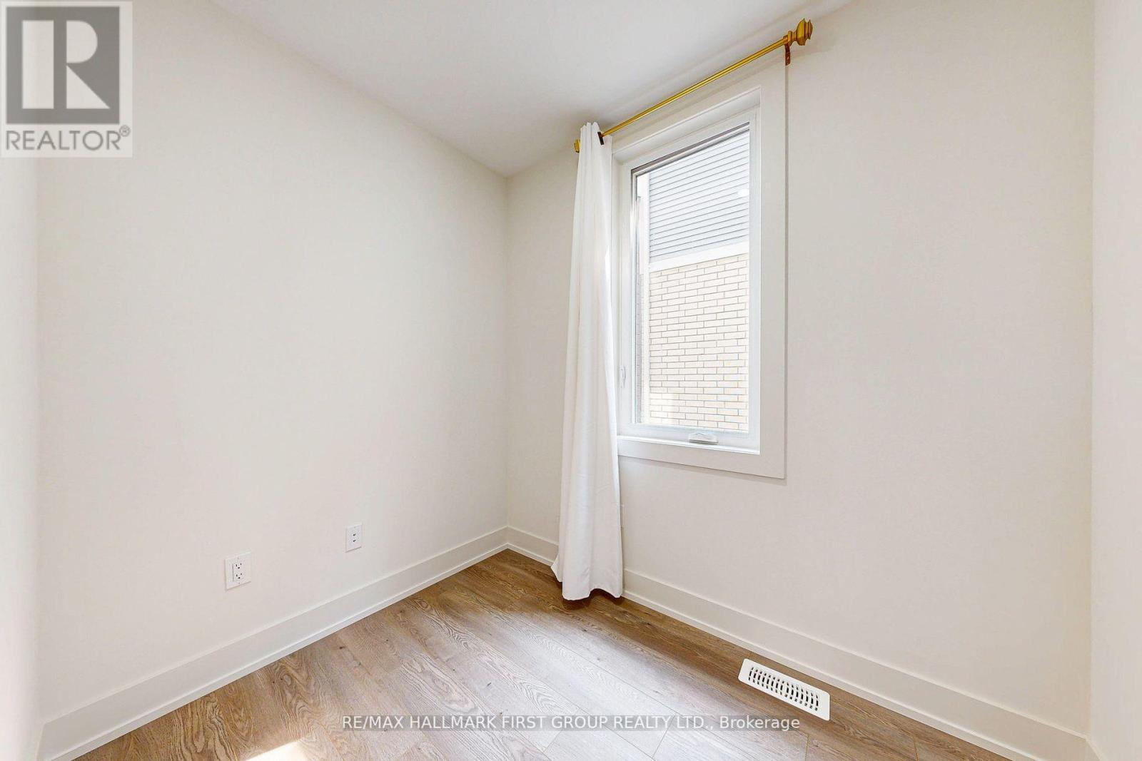 1069 Trailsview Avenue, Cobourg, Ontario  K9A 4J5 - Photo 9 - X12409632
