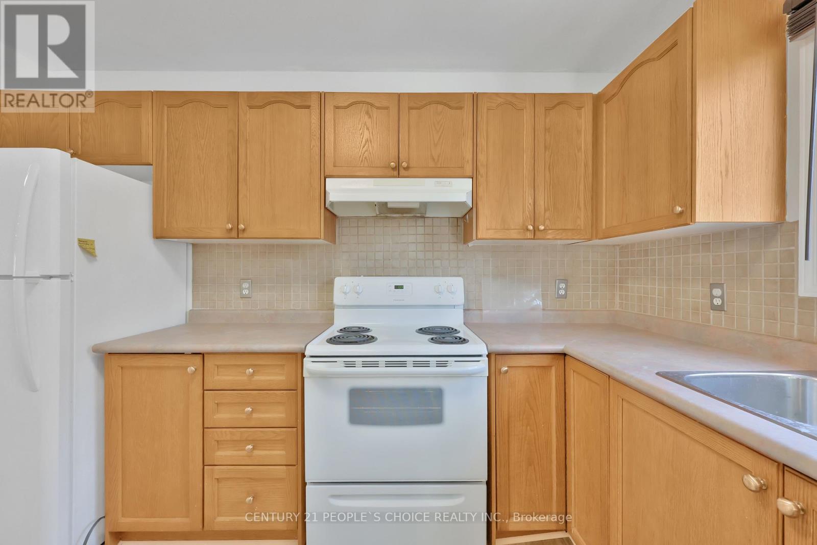 34 Phair Crescent, London South (South J), Ontario  N5Z 5B5 - Photo 25 - X12409681