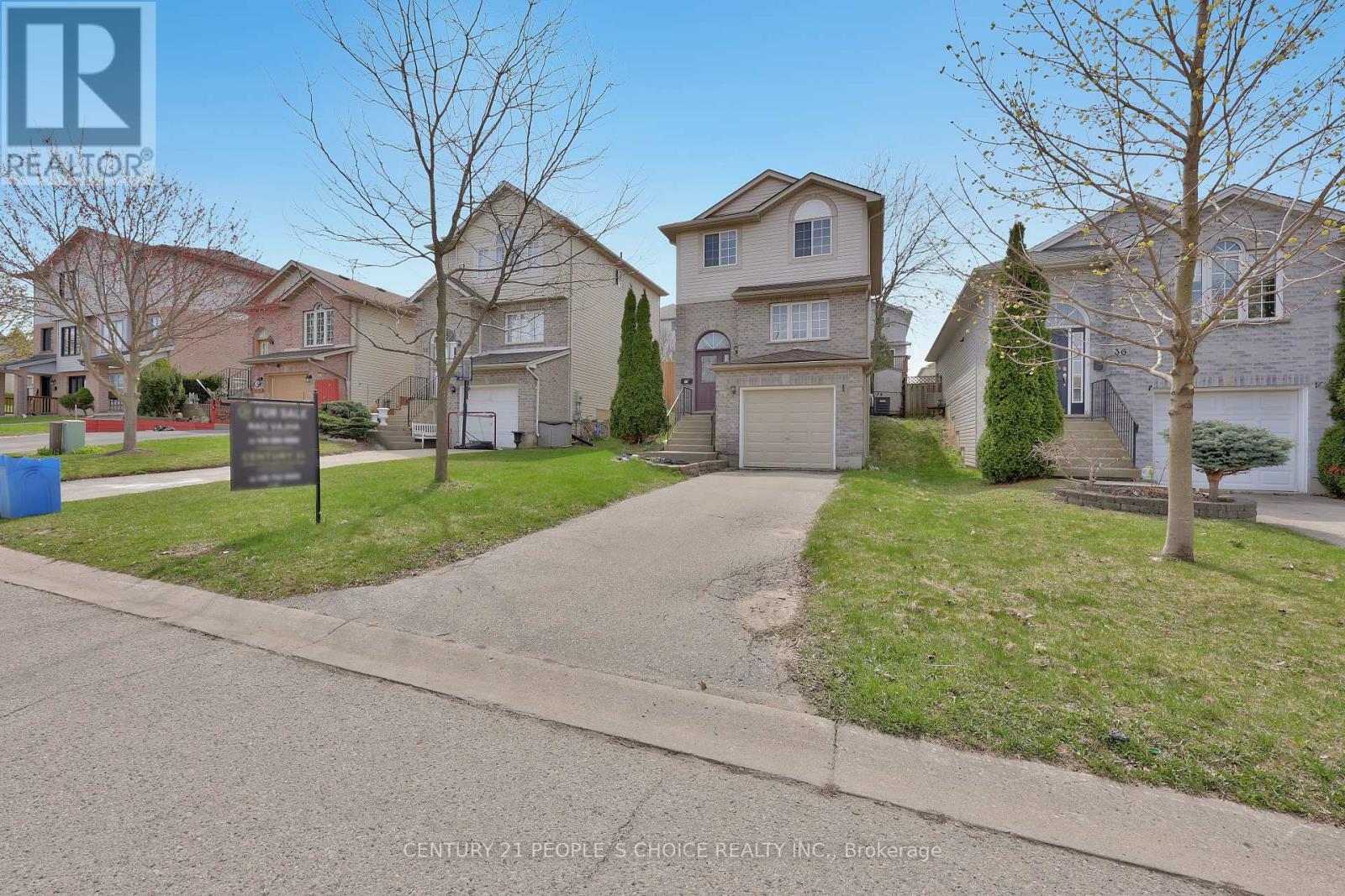 34 Phair Crescent, London South (South J), Ontario  N5Z 5B5 - Photo 3 - X12409681