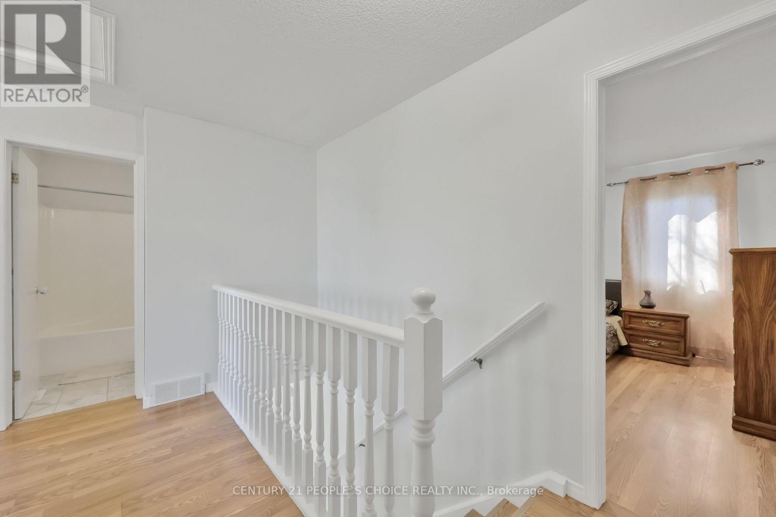 34 Phair Crescent, London South (South J), Ontario  N5Z 5B5 - Photo 41 - X12409681