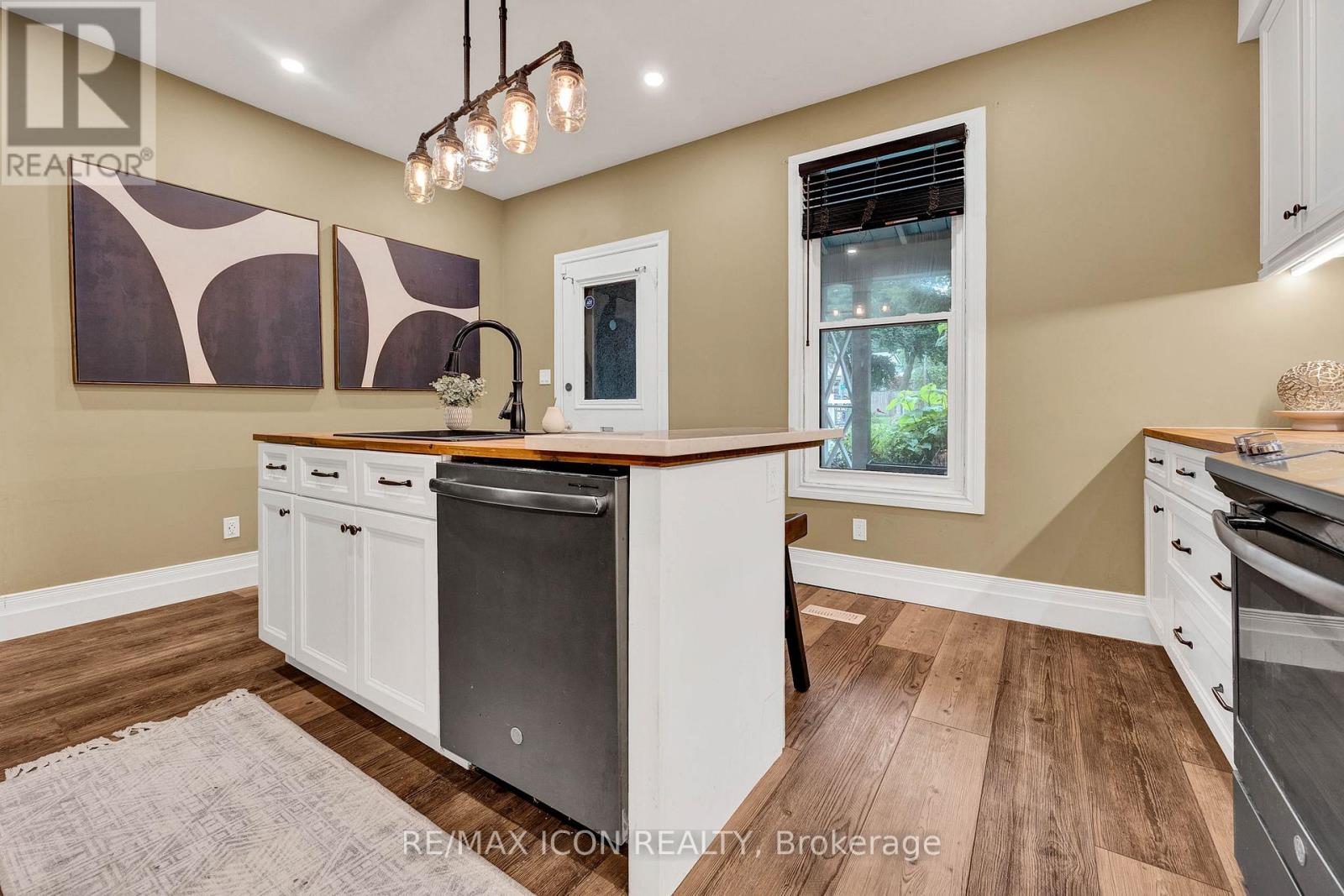 115 Cedar Street, Cambridge, Ontario  N1S 1V7 - Photo 6 - X12409684