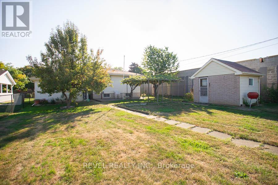 10 Linden Avenue, Brantford, Ontario  N3S 7E2 - Photo 26 - X12409712