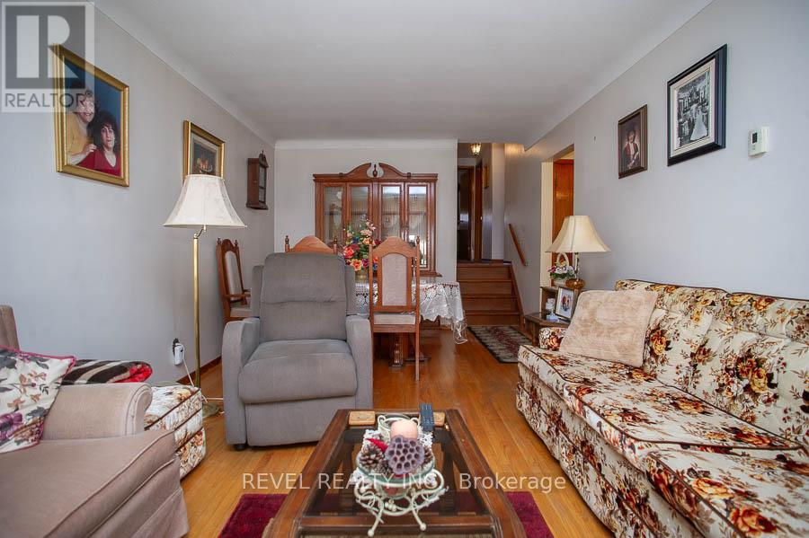 10 Linden Avenue, Brantford, Ontario  N3S 7E2 - Photo 5 - X12409712
