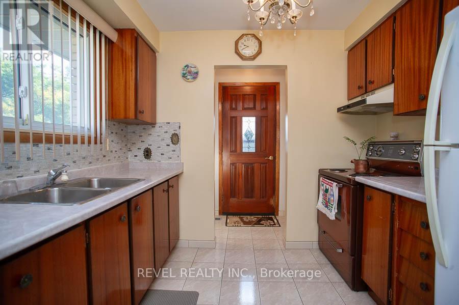 10 Linden Avenue, Brantford, Ontario  N3S 7E2 - Photo 7 - X12409712