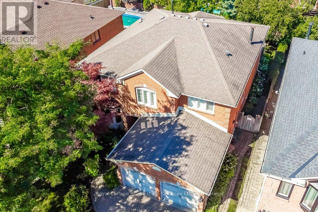 2139 Brays Lane, Oakville, Ontario  L6M 2T2 - Photo 46 - W12405398