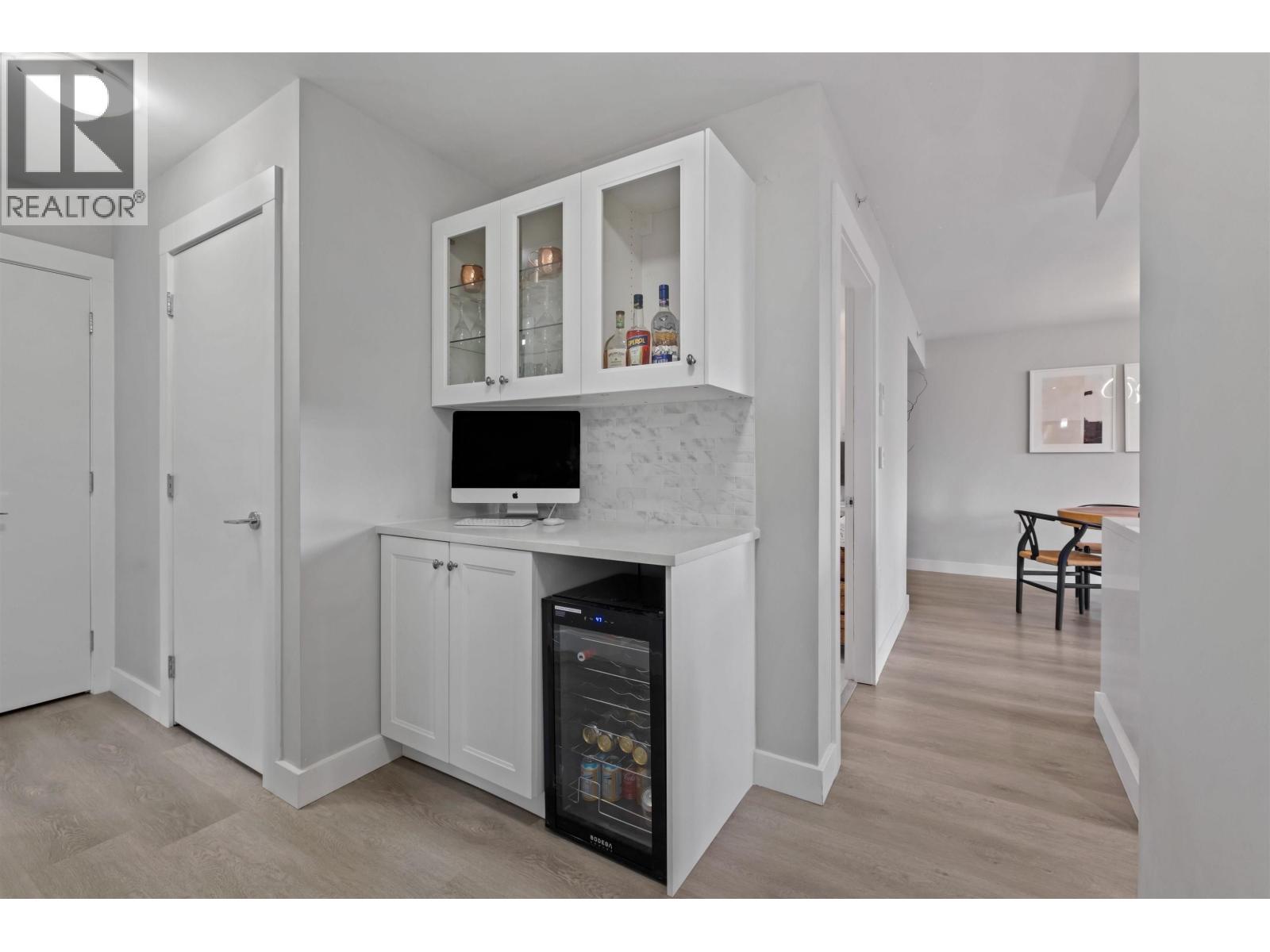 308 160 W 3rd Street, North Vancouver, British Columbia  V7M 0A9 - Photo 12 - R3049003