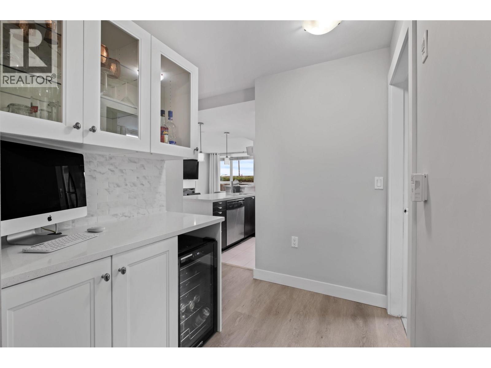 308 160 W 3rd Street, North Vancouver, British Columbia  V7M 0A9 - Photo 13 - R3049003
