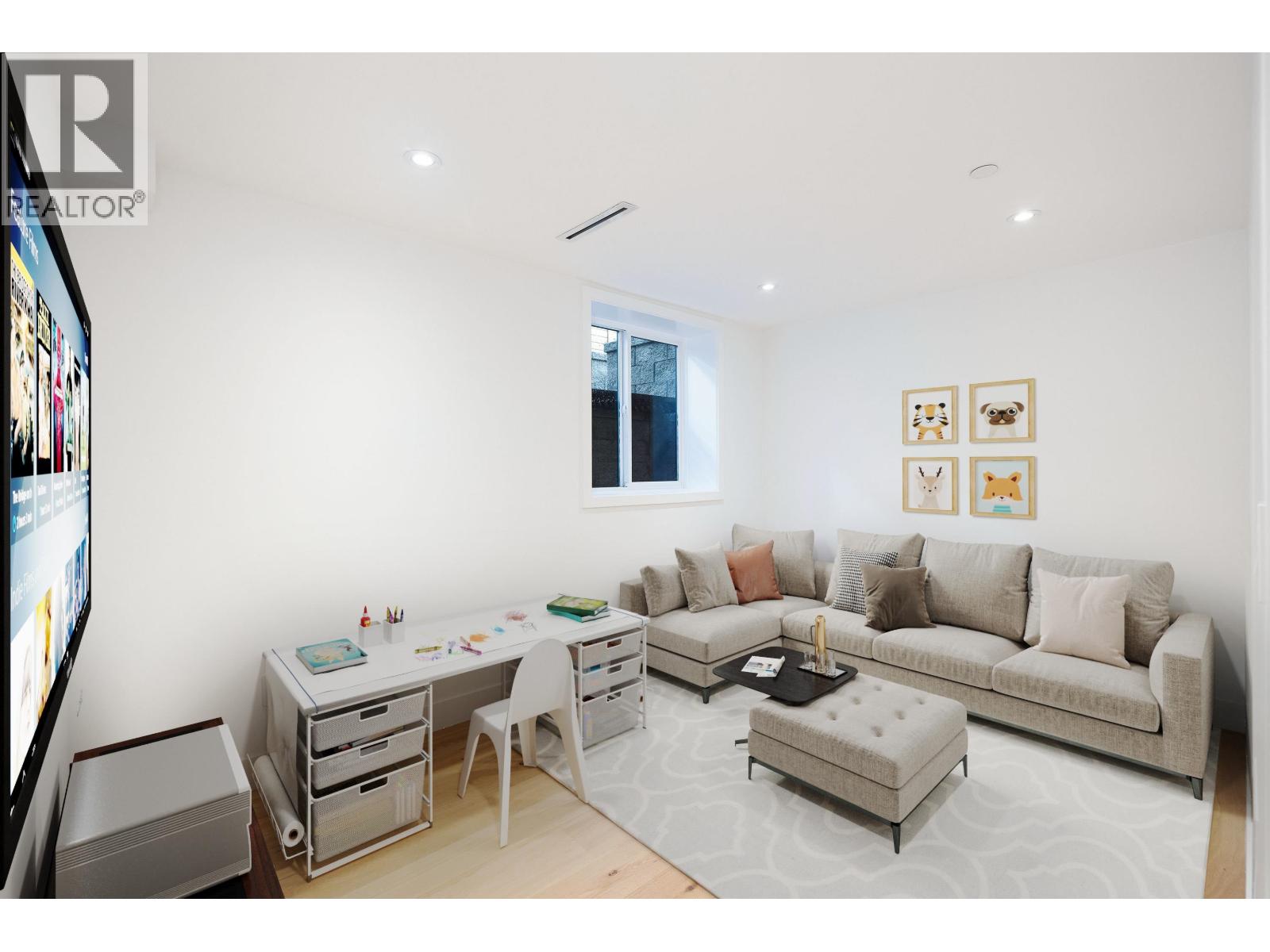 263 W 6th Street, North Vancouver, British Columbia  V7M 1K7 - Photo 13 - R3049049