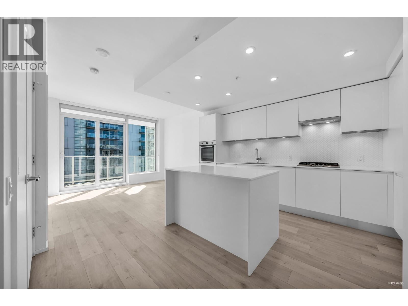 804 3833 Evergreen Place, Burnaby, British Columbia  V3J 0M2 - Photo 9 - R3049000