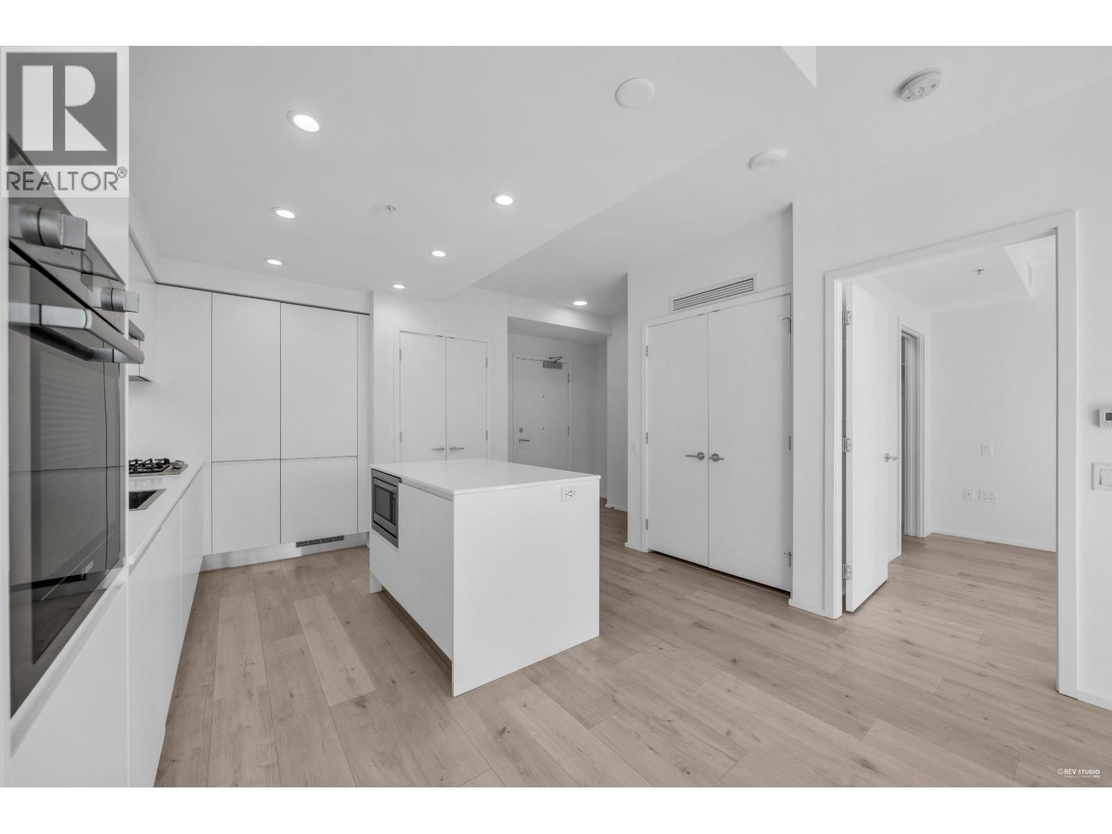 804 3833 Evergreen Place, Burnaby, British Columbia  V3J 0M2 - Photo 14 - R3049000