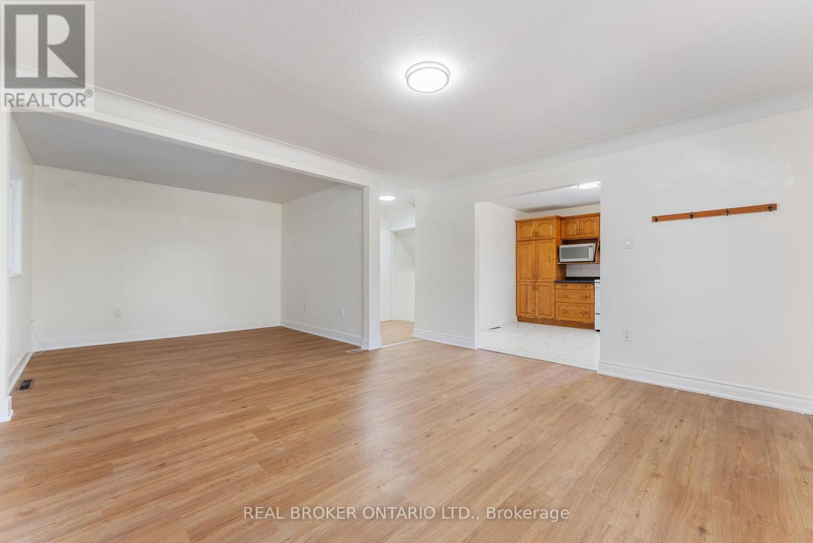 4083 Acheson Avenue, Niagara Falls (Downtown), Ontario  L2E 3L8 - Photo 27 - X12389716