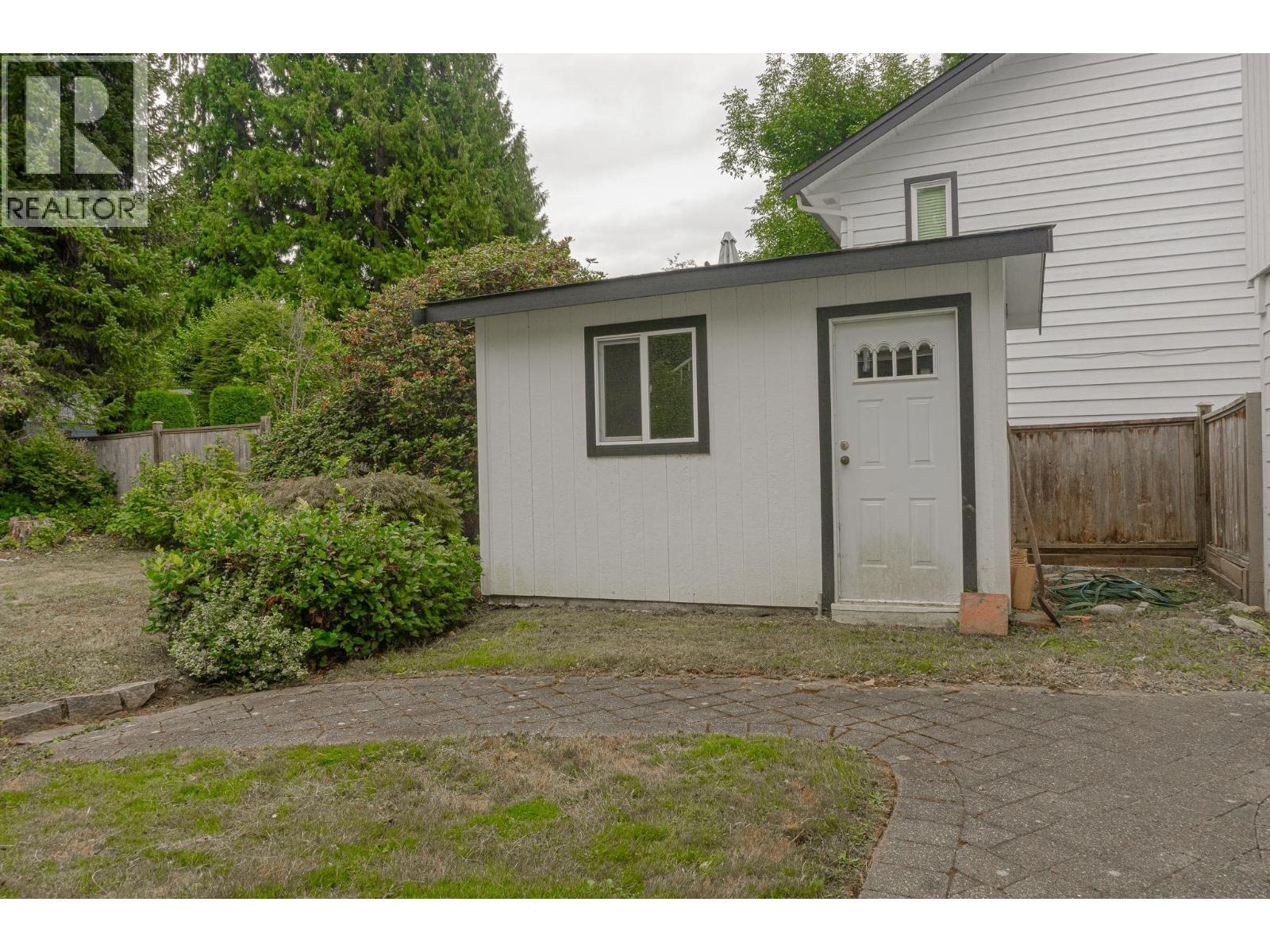 3566 Regent Avenue, North Vancouver, British Columbia  V7N 2B9 - Photo 10 - R3049034
