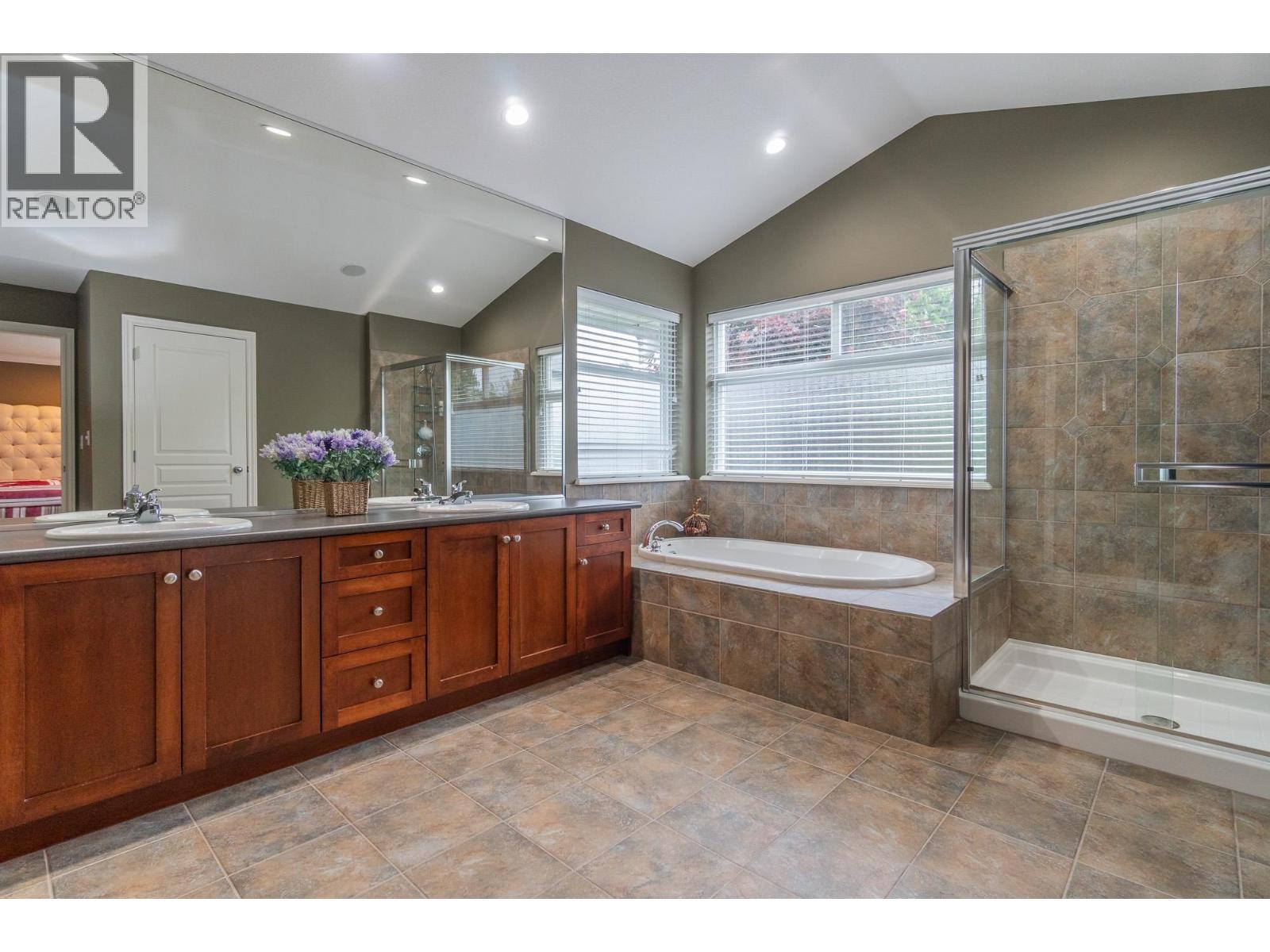24246 Mcclure Drive, Maple Ridge, British Columbia  V2W 2E5 - Photo 24 - R3007462