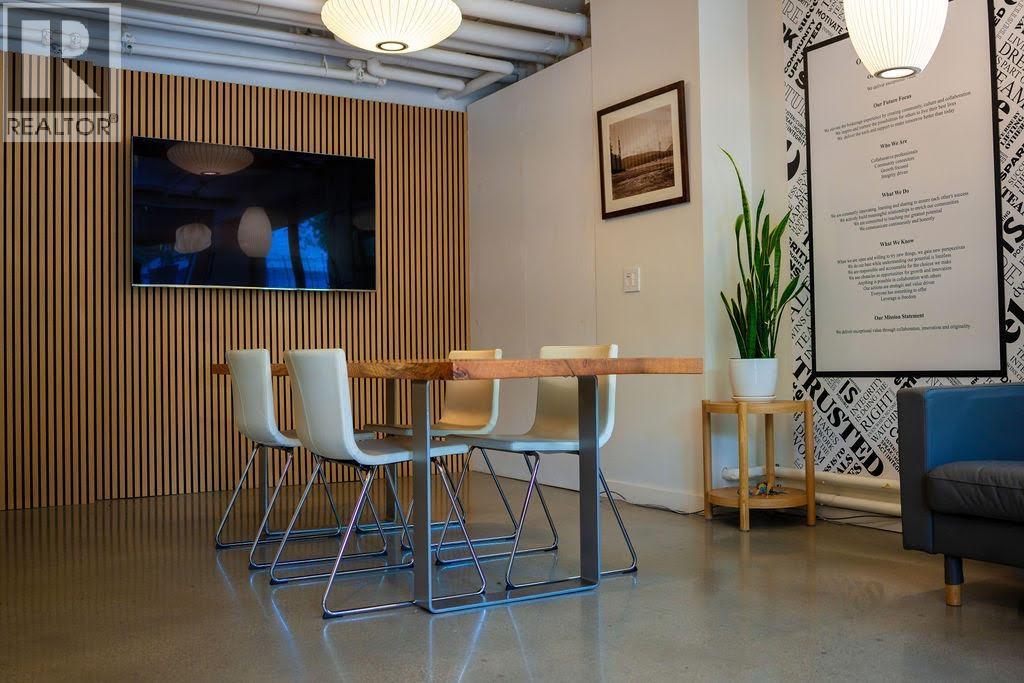 109 Lonsdale Avenue, North Vancouver, British Columbia  V7M 2E7 - Photo 2 - C8072296