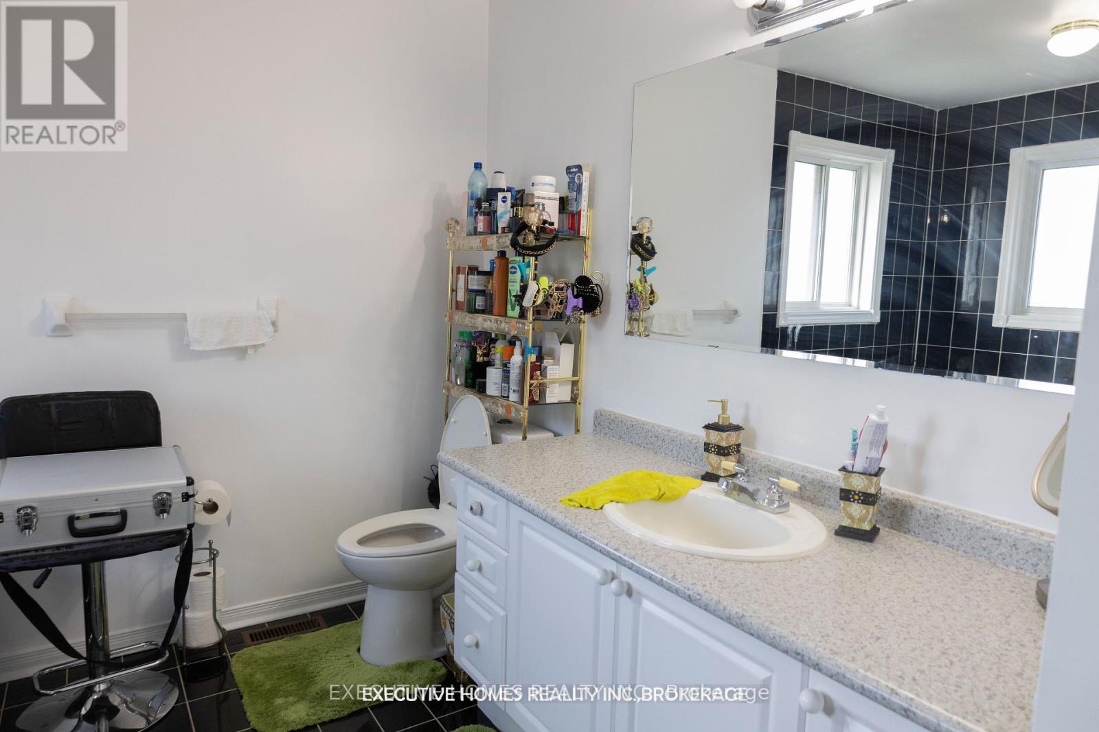202 Wildwood Trail, Mississauga, Ontario  L4Z 3S5 - Photo 21 - W12409180