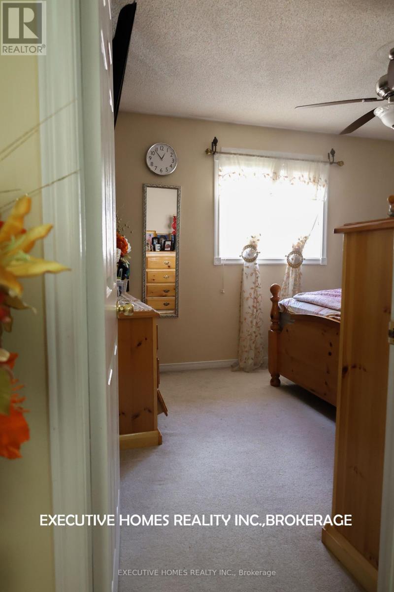202 Wildwood Trail, Mississauga, Ontario  L4Z 3S5 - Photo 38 - W12409180