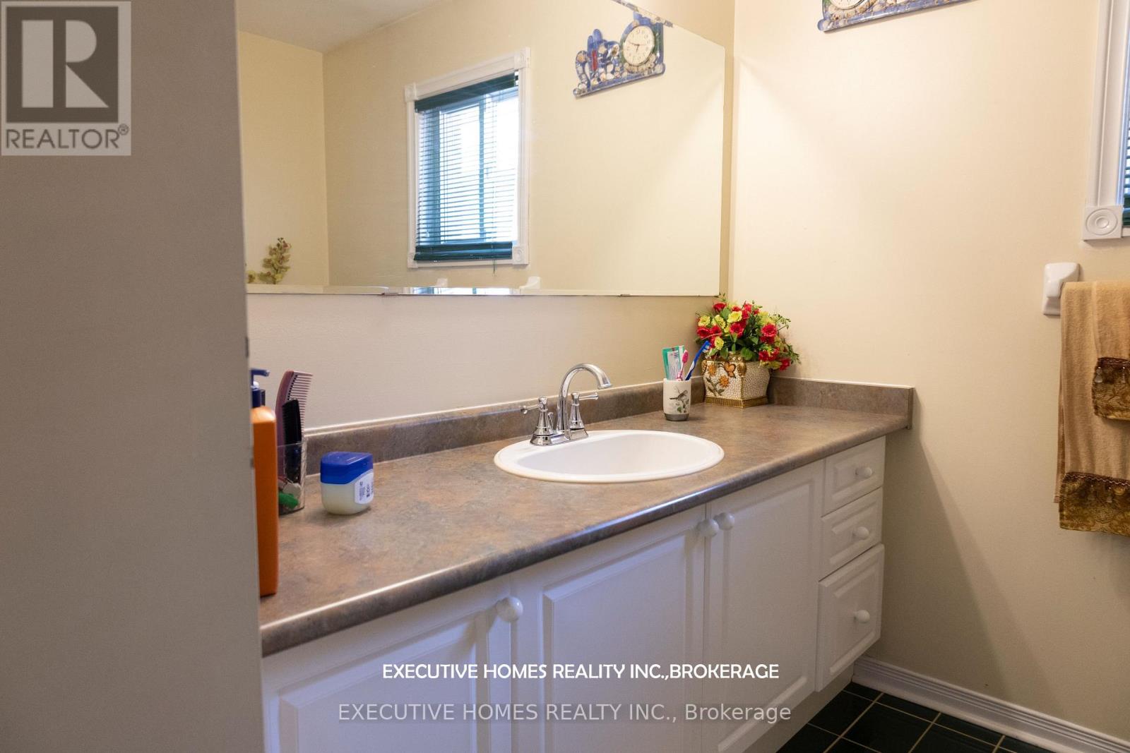 202 Wildwood Trail, Mississauga, Ontario  L4Z 3S5 - Photo 36 - W12409180